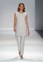 at NY fashion week on 10th Sept 2012 (131).JPG